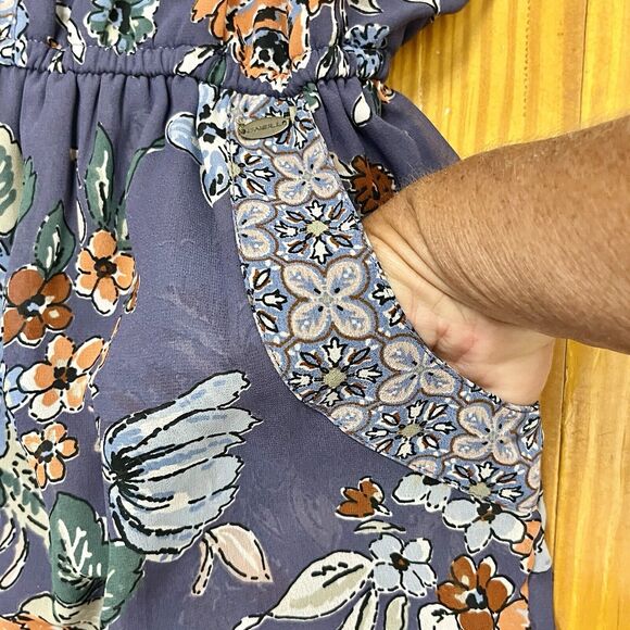 O'Neill Dark Floral Romper Shortall Size Med 1 Piece Blouson Romantic Boho Blue - Picture 15 of 16